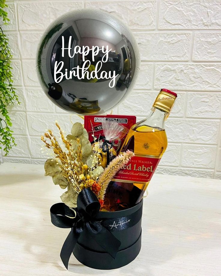 Box Regalo Premium "Happy Birthday" con Whisky