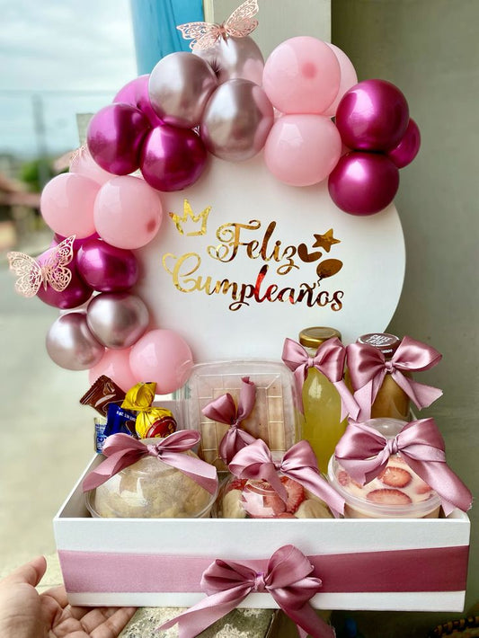 Caja Regalo "Amanecer Rosado" - Desayuno Sorpresa de Cumpleaños desde:
